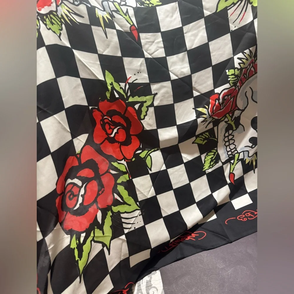 Ed Hardy Checkered Skull and Roses Scarf BNWT - Picture 7 of 9